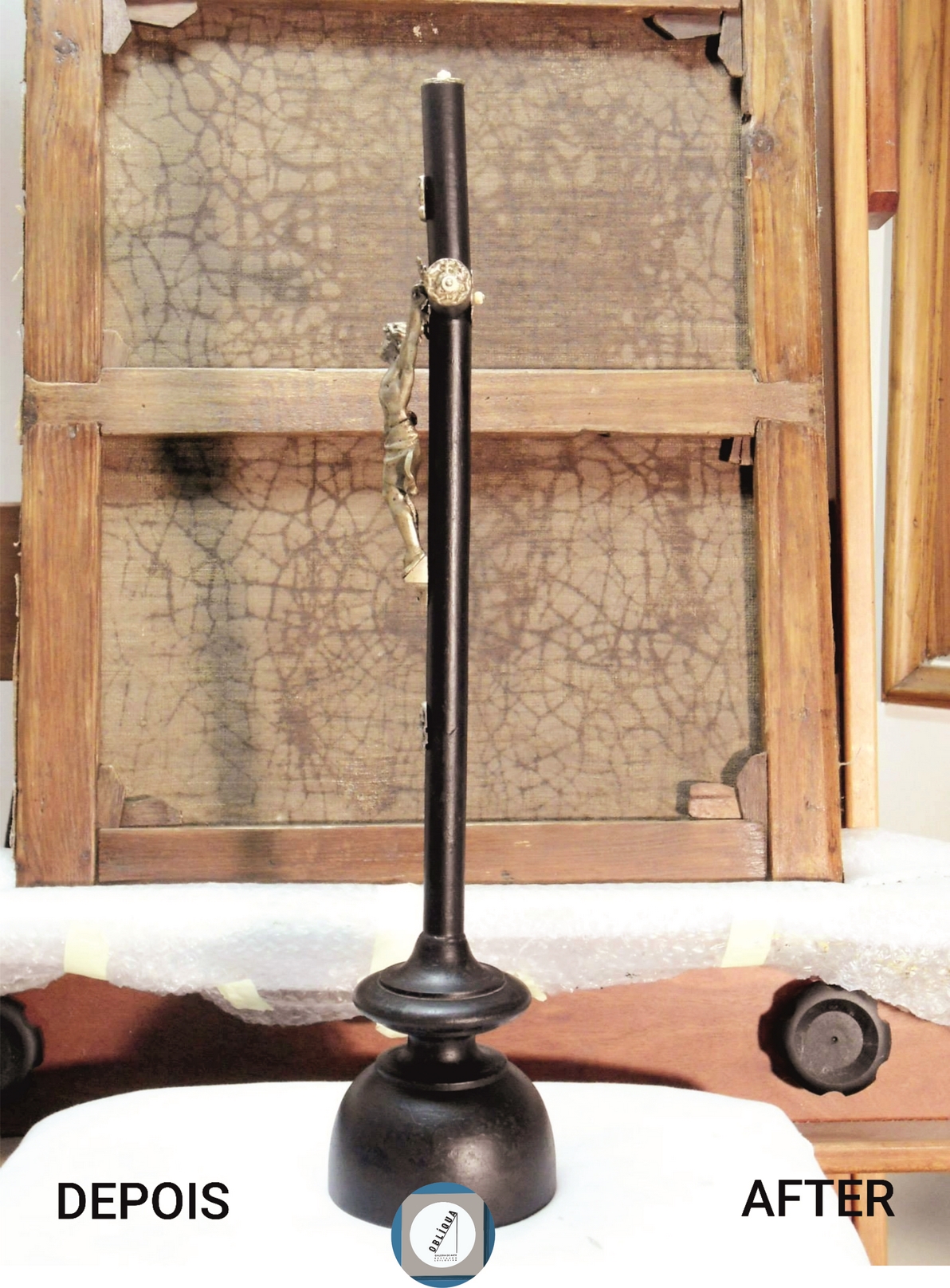 crucifixo com Cristo em metal1.6B.jpg